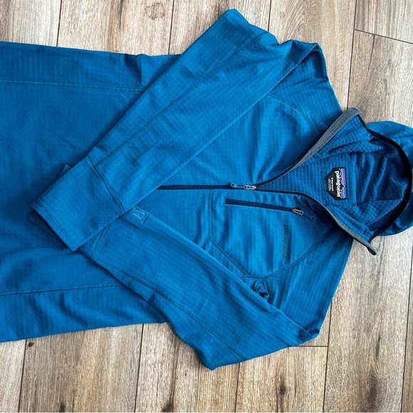 Patagonia Men's Blue R1 Hoodie - Picture 1 of 5